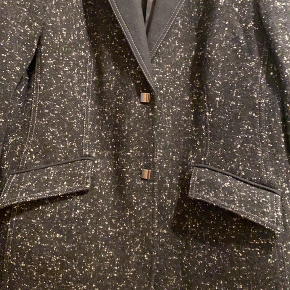 Weill - Picture 4 of 16